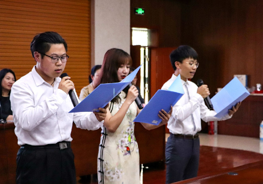 白鹿原話劇社朗誦.jpg